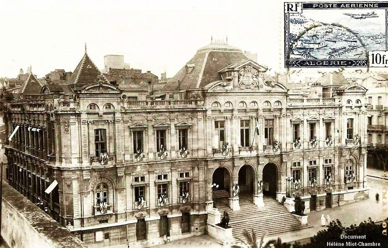 PA b- 017- Hotel de ville.jpg